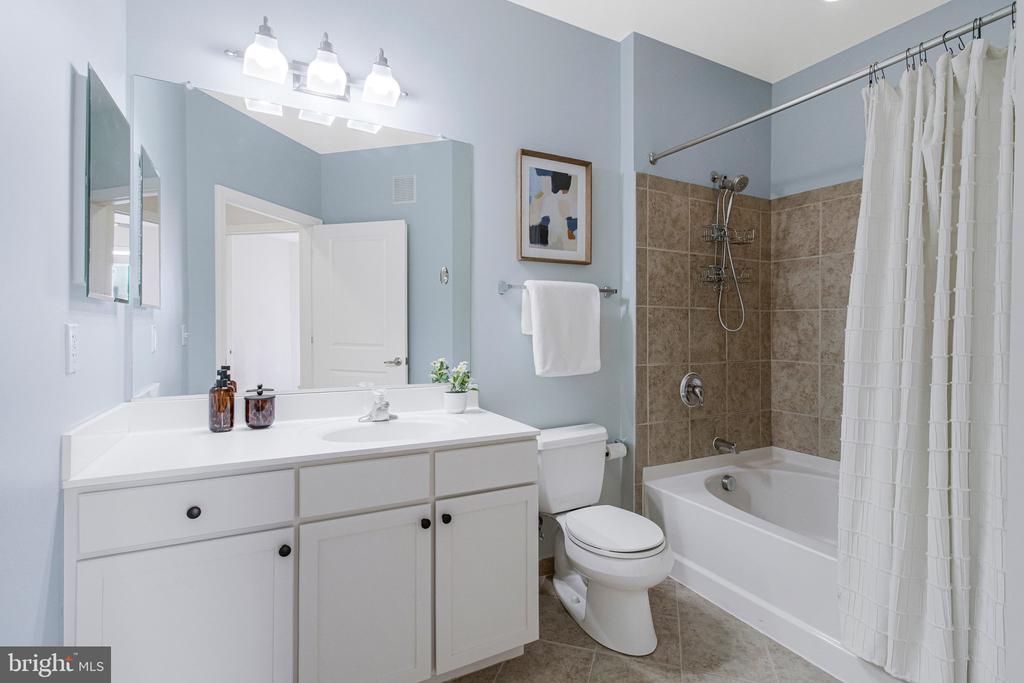 1391 PENNSYLVANIA AVENUE SE Unit: 446