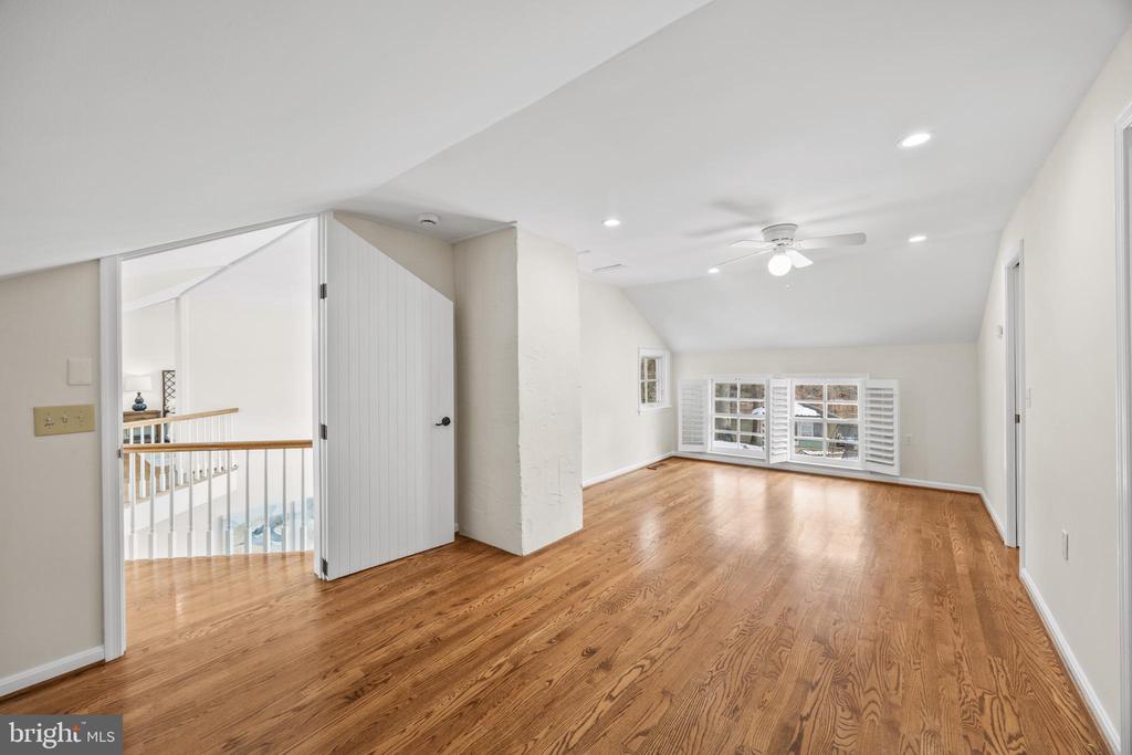 1701 RIVER ROAD