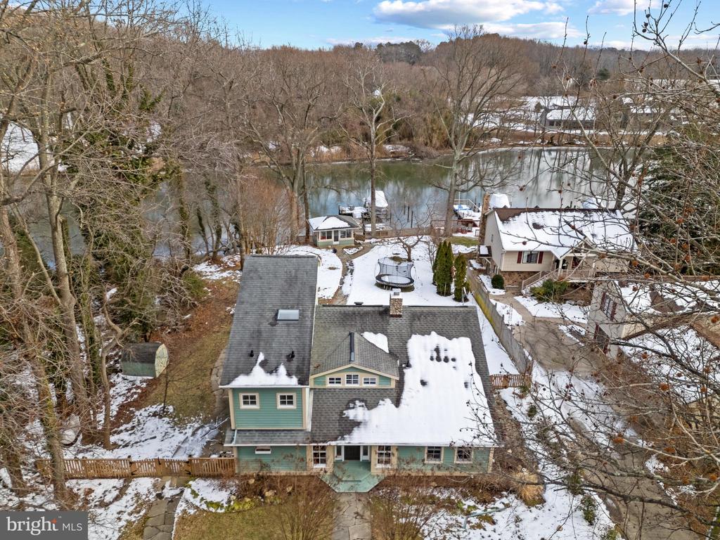 1701 RIVER ROAD