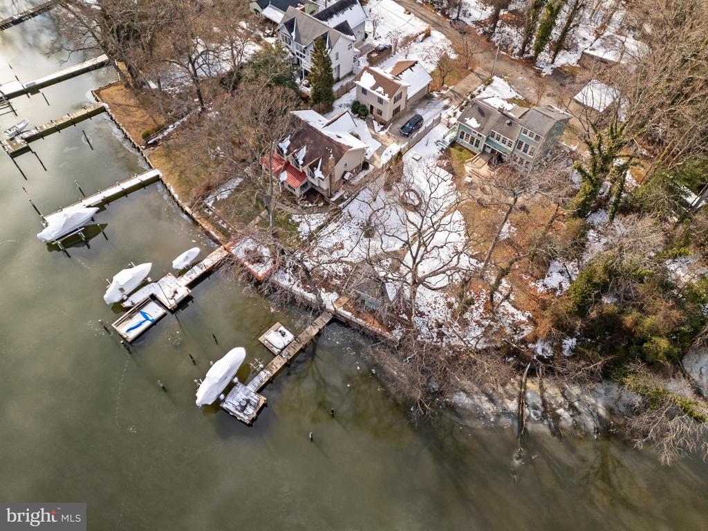 1701 RIVER ROAD