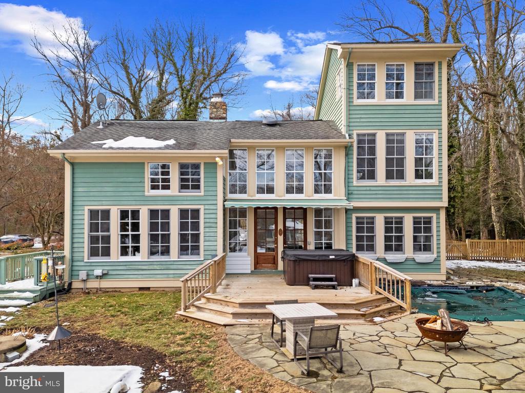 1701 RIVER ROAD