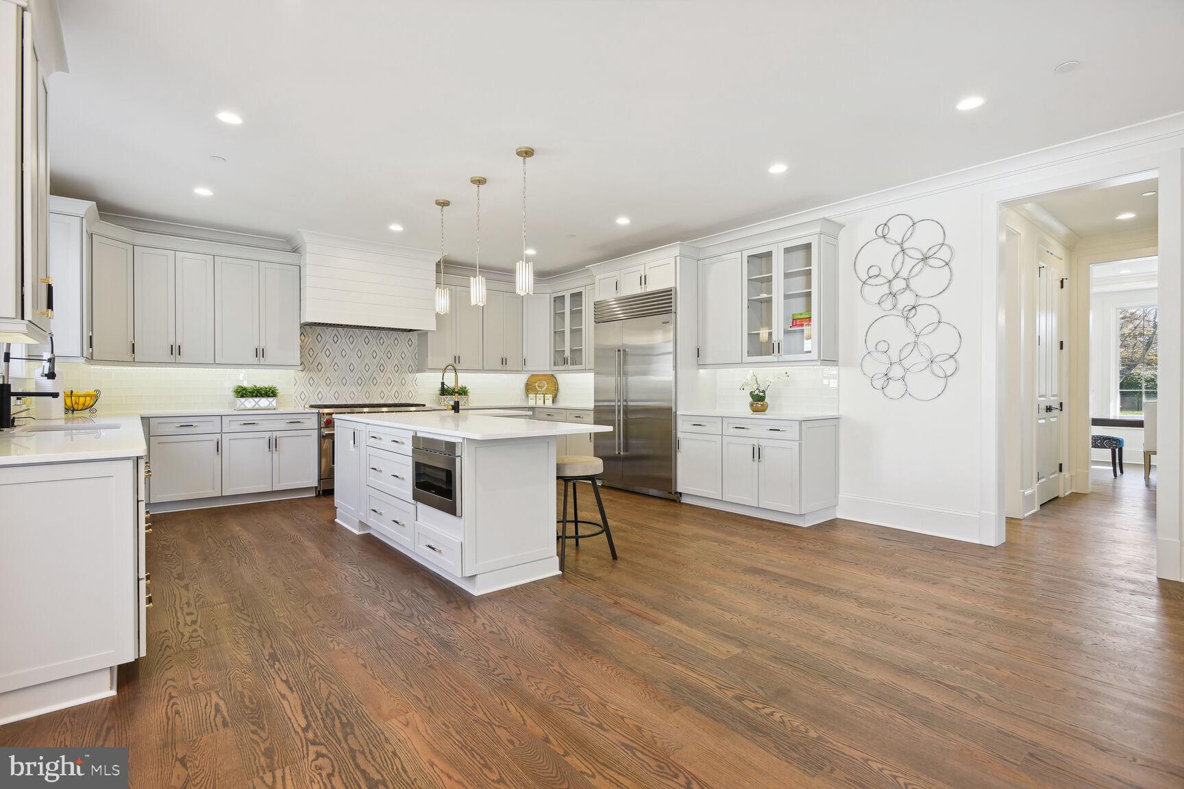 7601 MARBURY ROAD