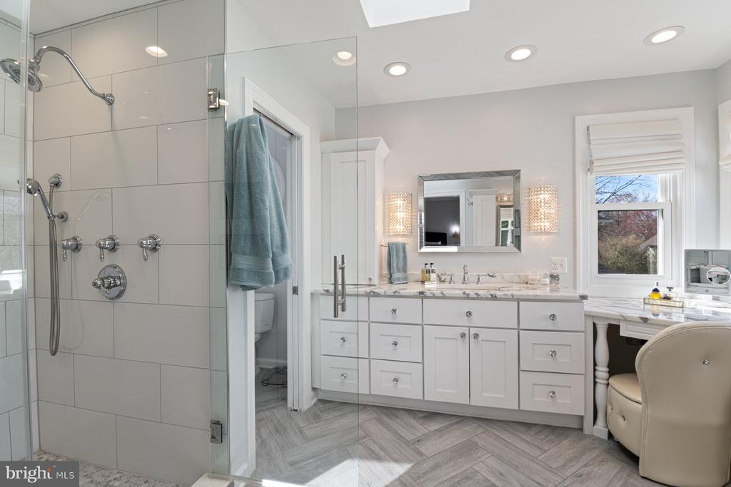 13900 NATIA MANOR