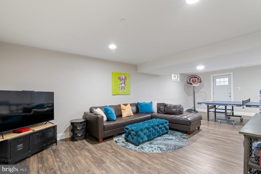 13900 NATIA MANOR