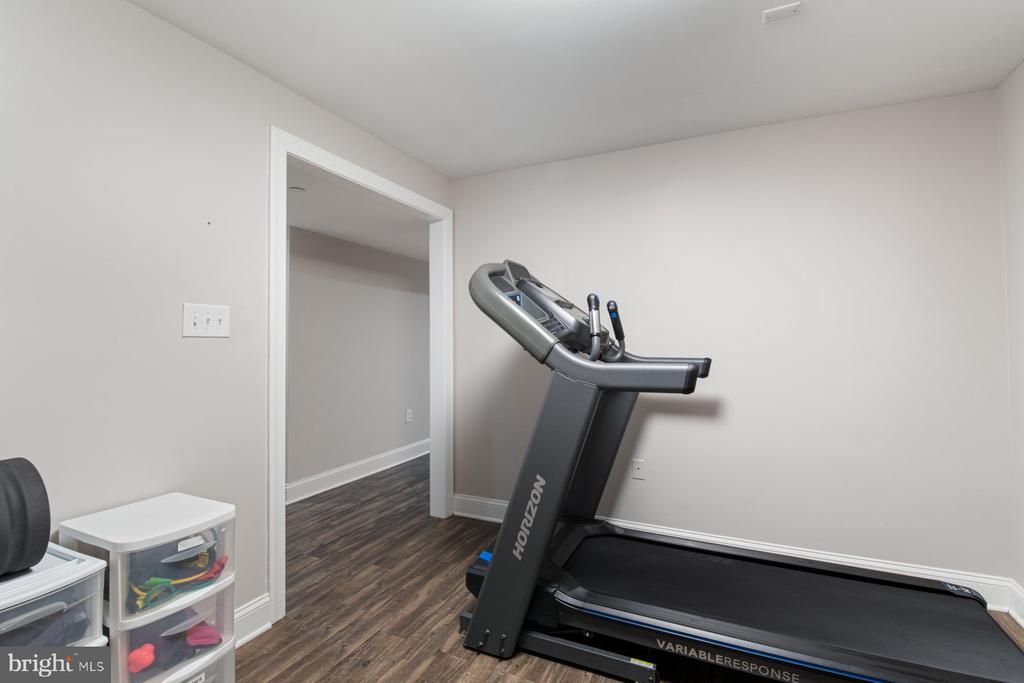 13900 NATIA MANOR