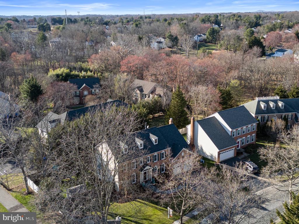 13900 NATIA MANOR