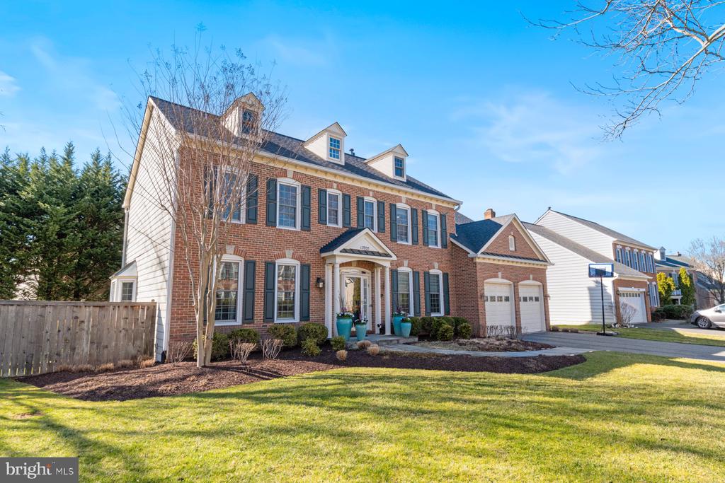 13900 NATIA MANOR