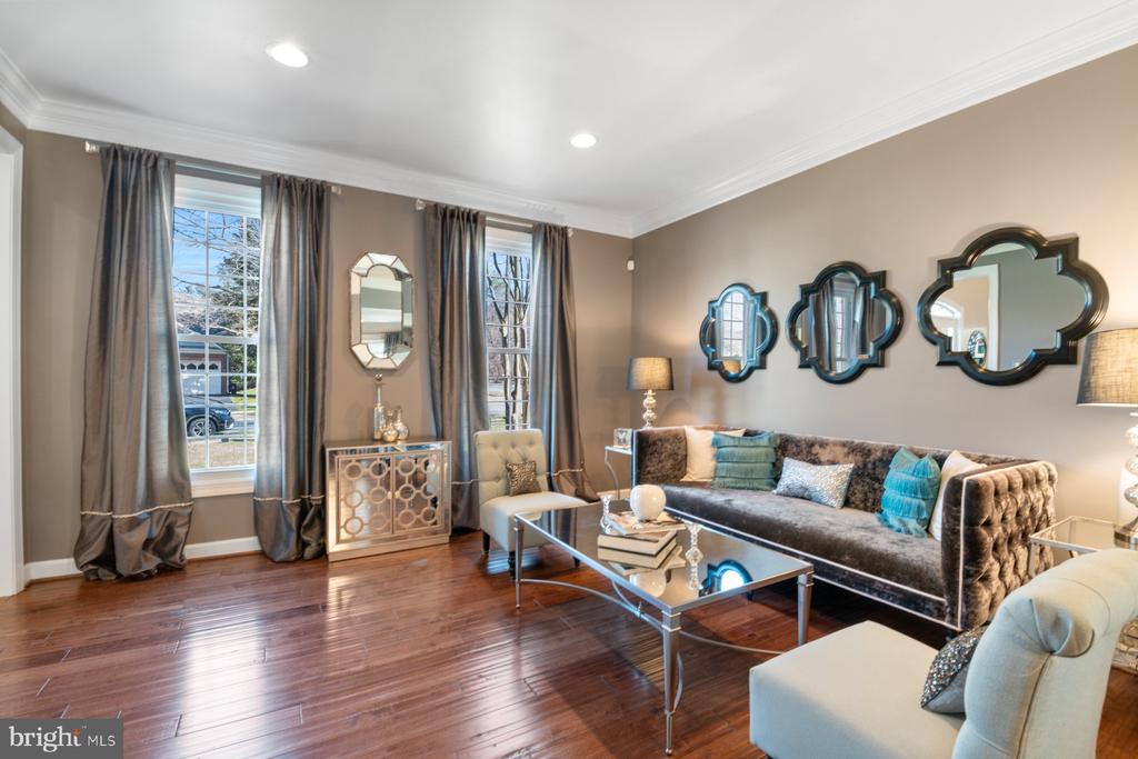 13900 NATIA MANOR