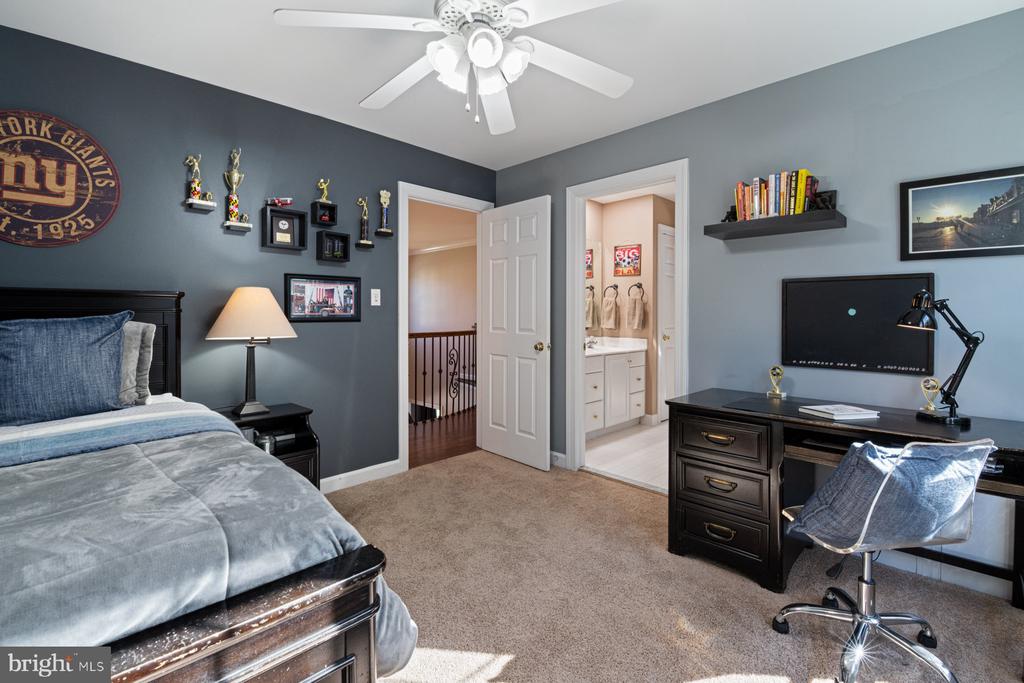 13900 NATIA MANOR