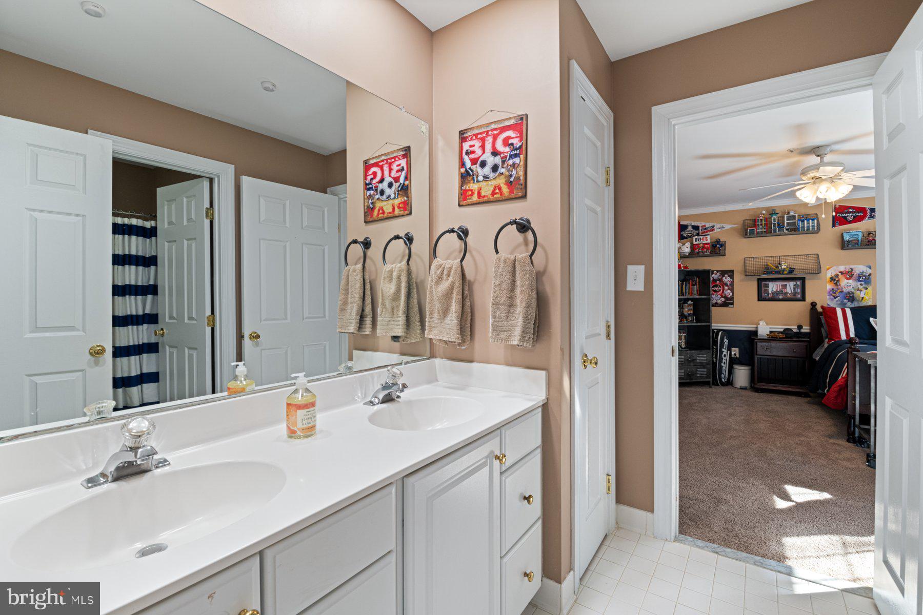 13900 NATIA MANOR