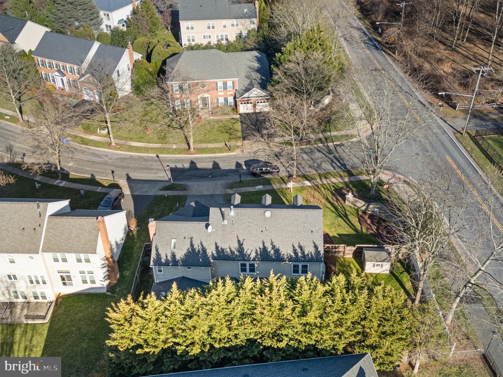 13900 NATIA MANOR