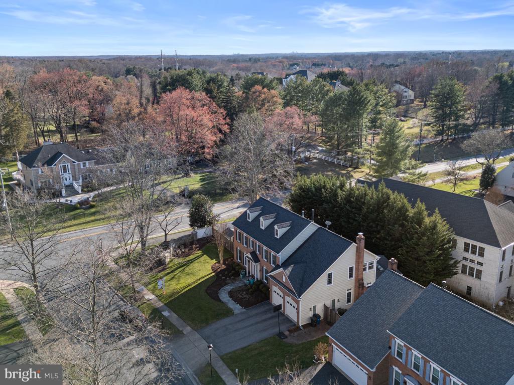 13900 NATIA MANOR