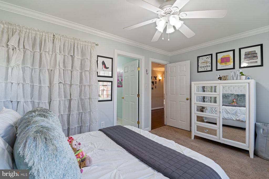 13900 NATIA MANOR