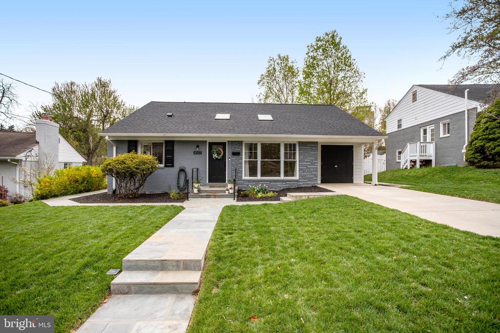 4522 TRAYMORE STREET
