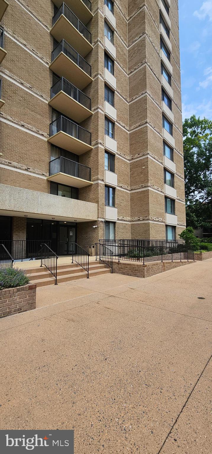 104 MONROE STREET 201