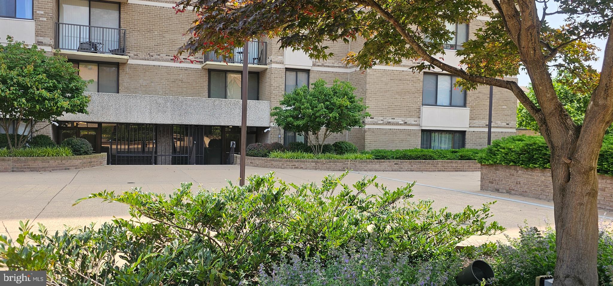104 MONROE STREET 201