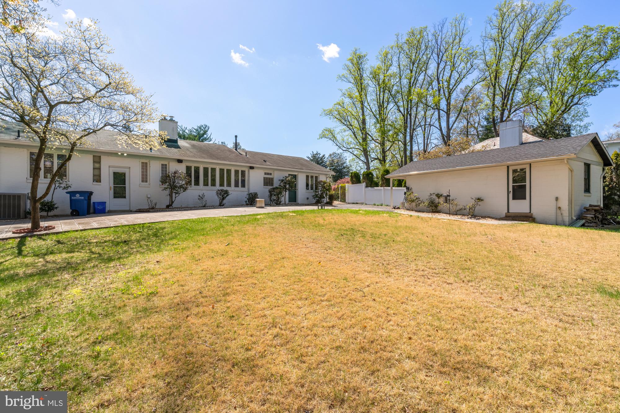 1736 OVERLOOK DRIVE