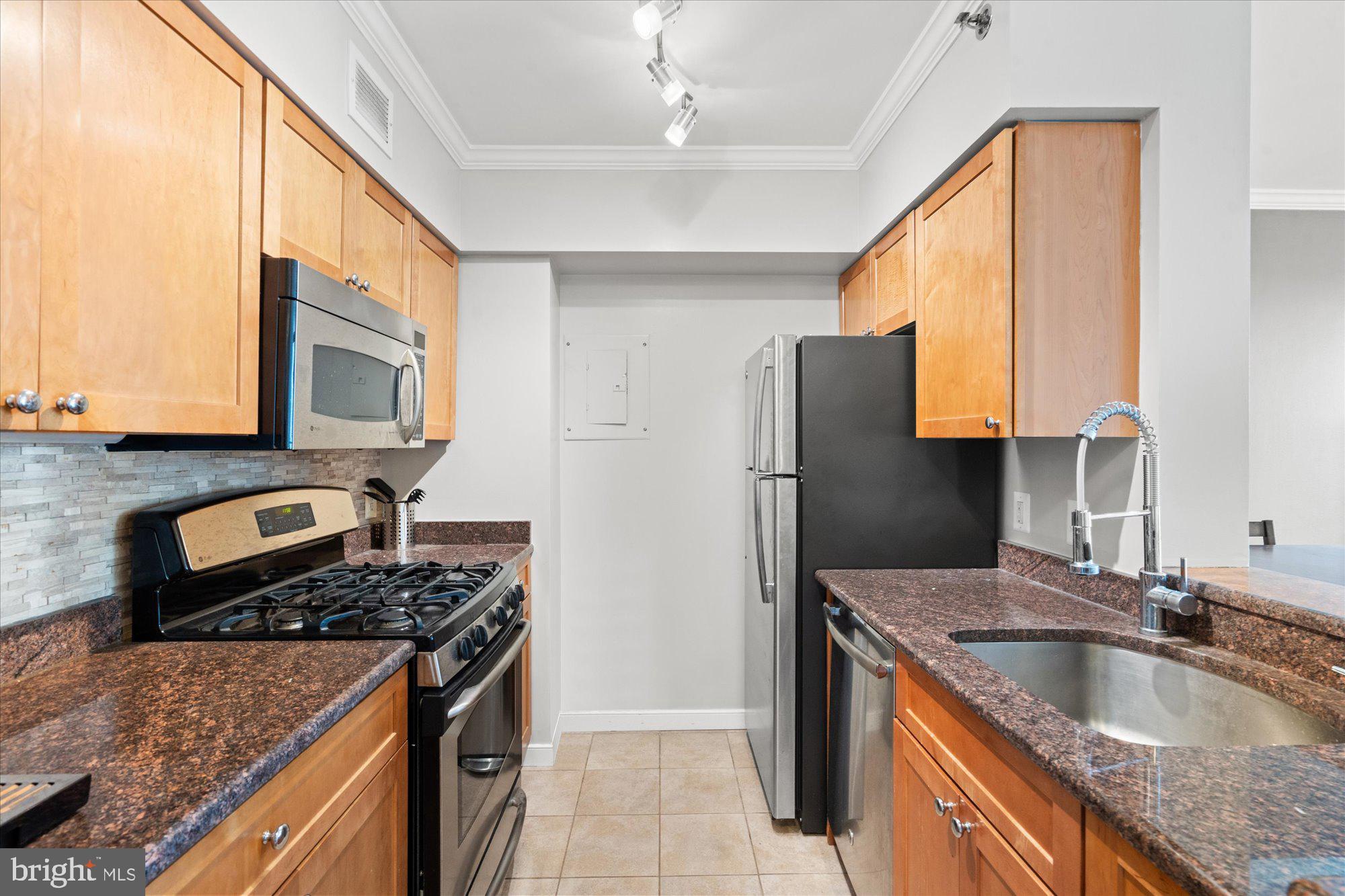 4801 FAIRMONT AVENUE 705