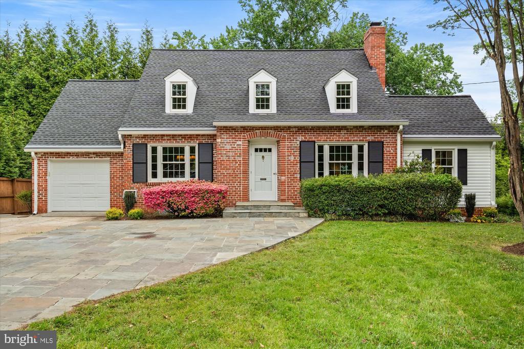 5511 BRADLEY BOULEVARD