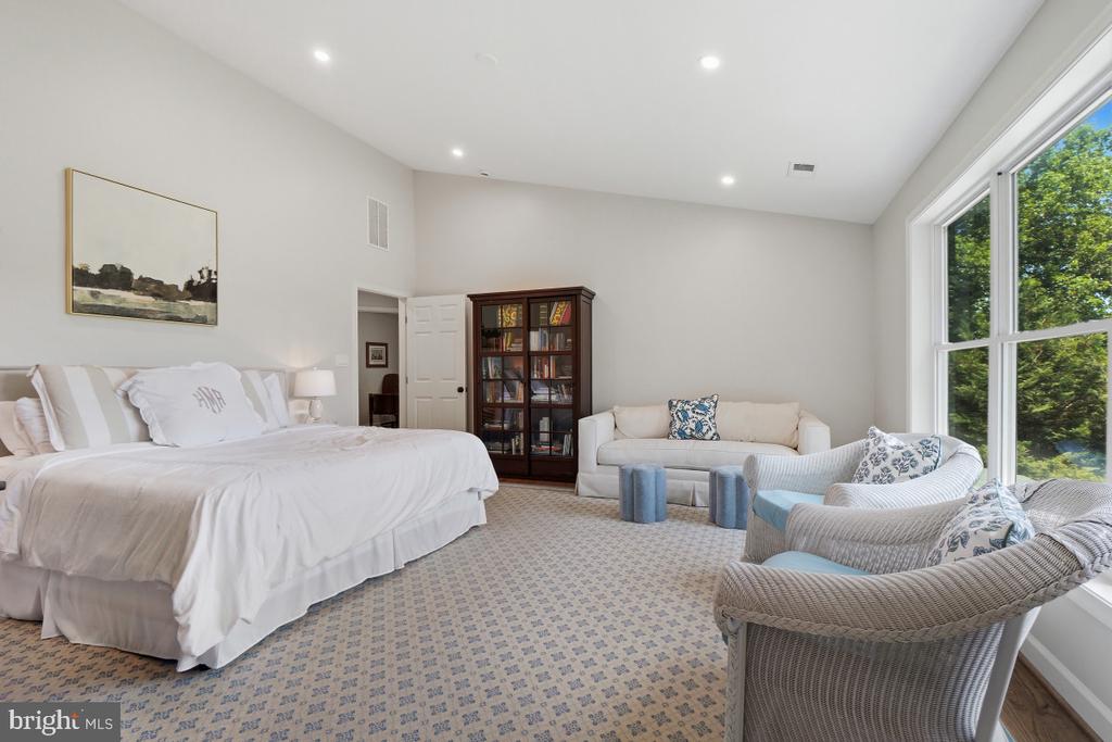 2618 COLSTON DRIVE