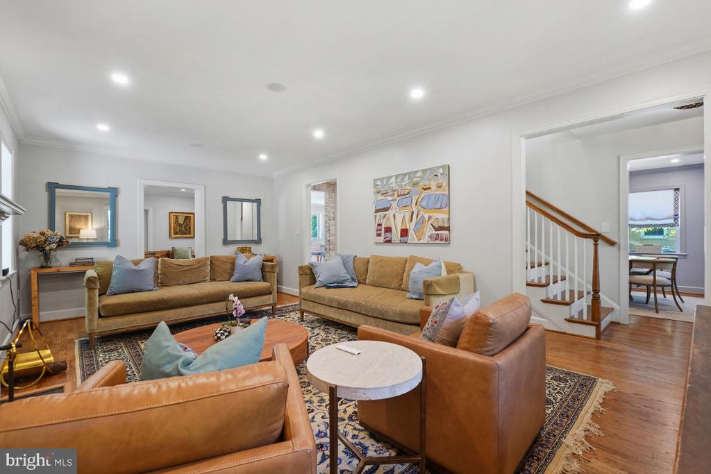 2618 COLSTON DRIVE