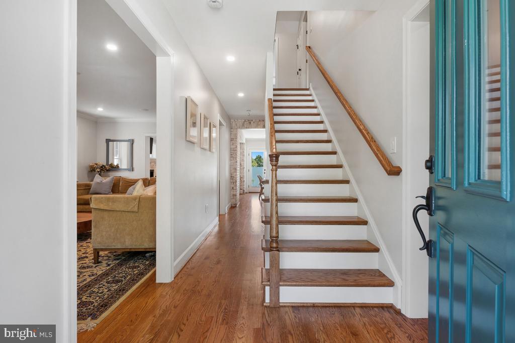 2618 COLSTON DRIVE