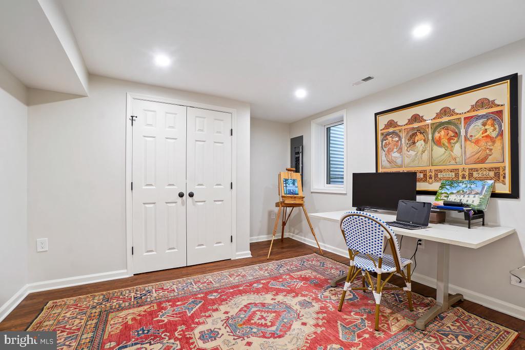2618 COLSTON DRIVE