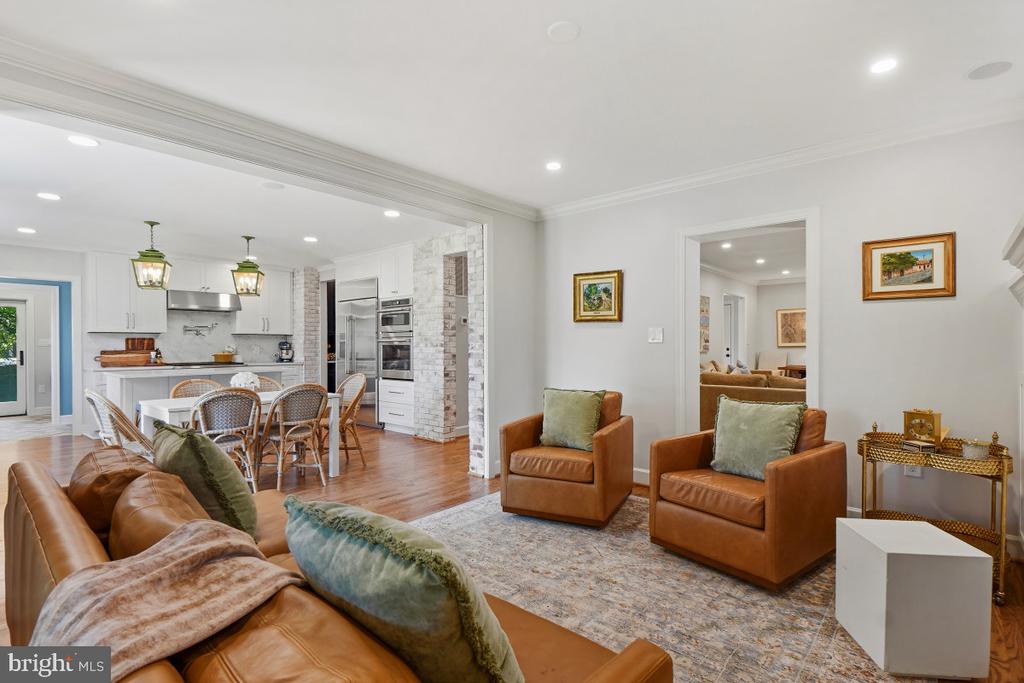 2618 COLSTON DRIVE