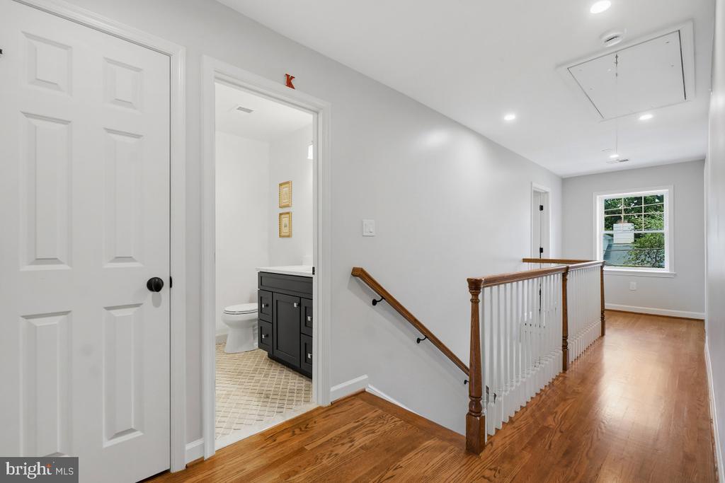 2618 COLSTON DRIVE