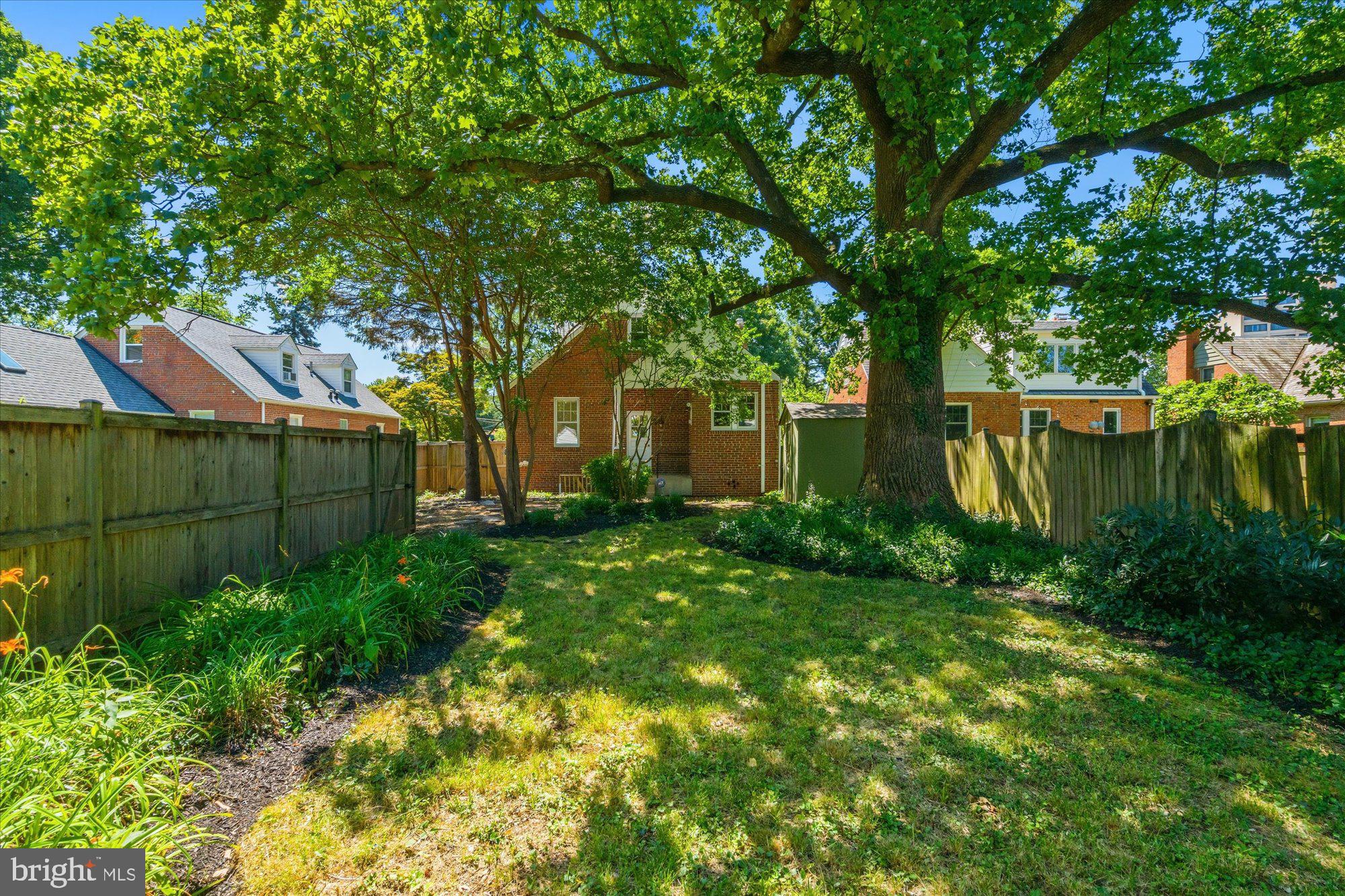 823 BONIFANT STREET