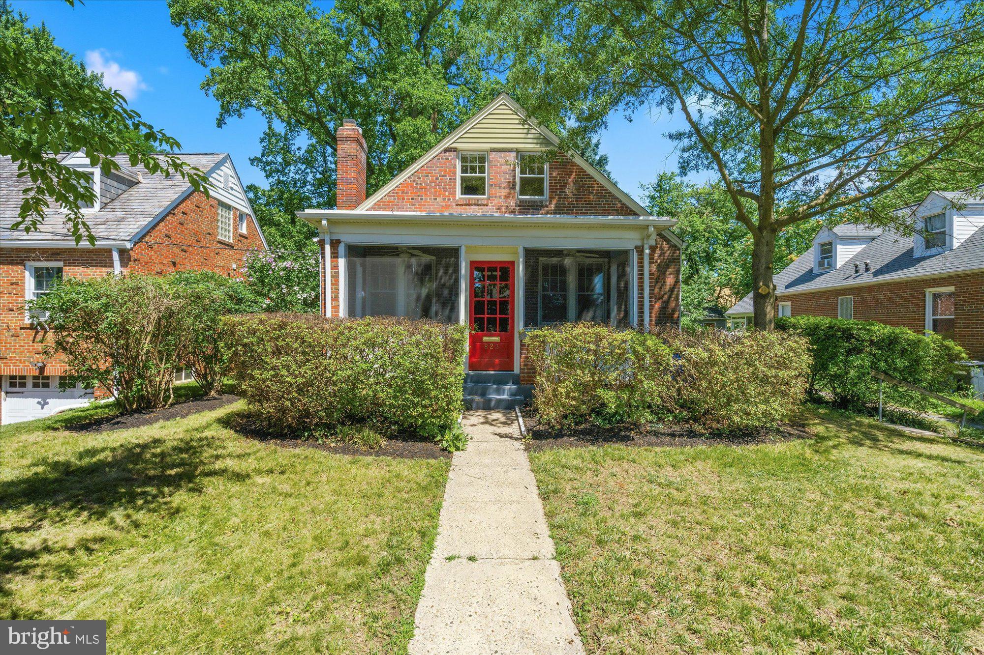 823 BONIFANT STREET