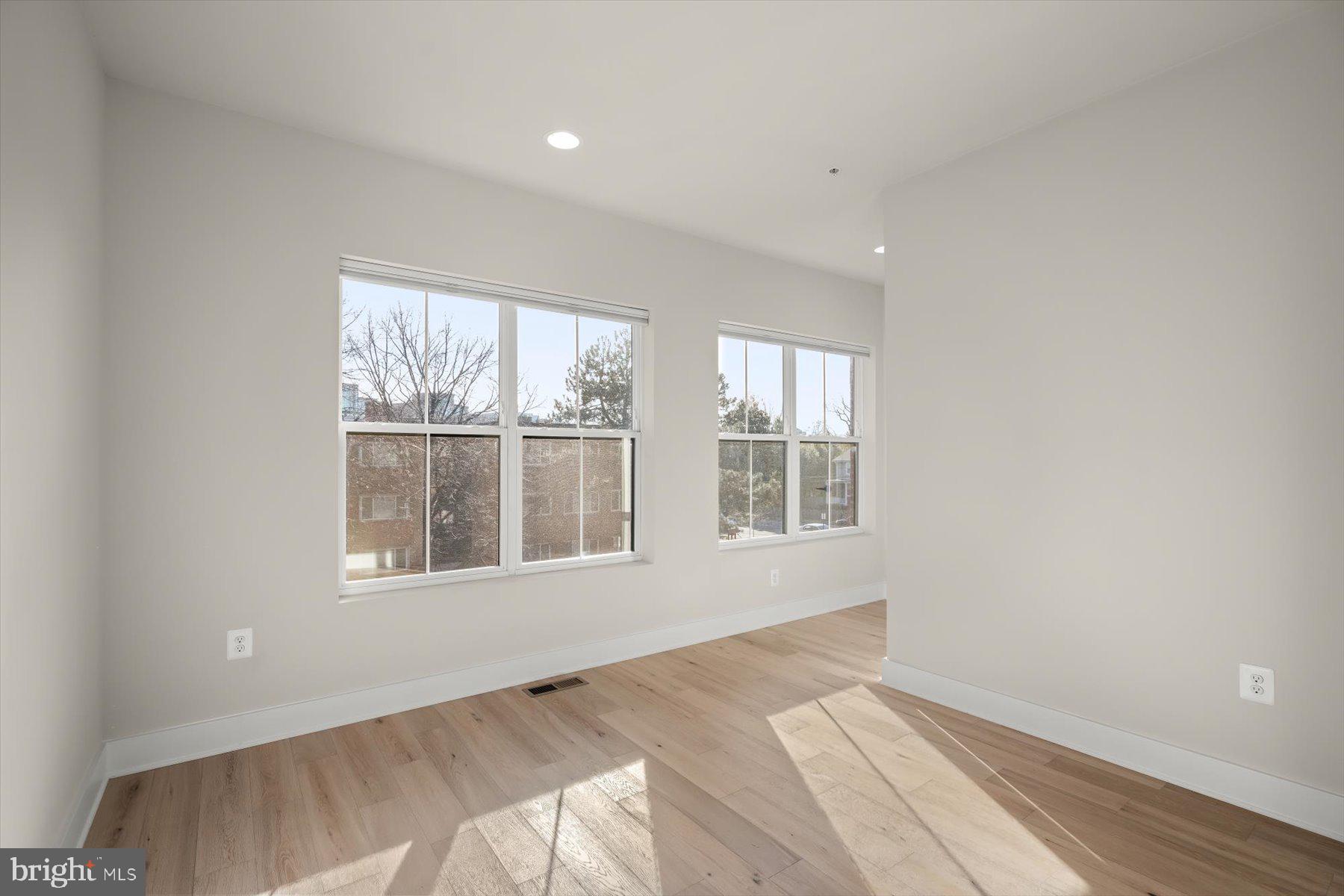2114 18TH STREET NORTH