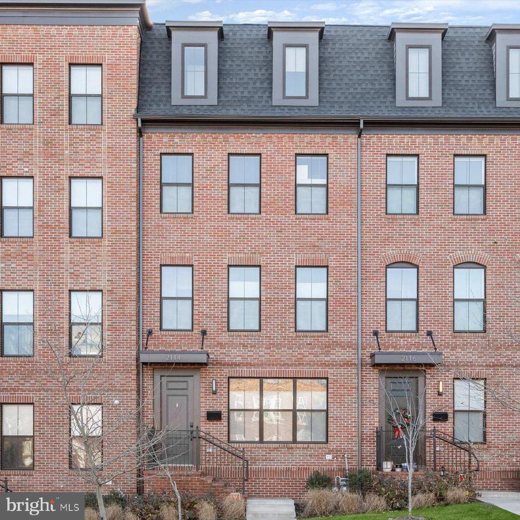 2114 18TH STREET NORTH