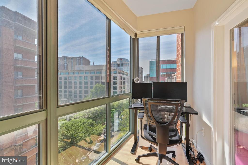 1050 N TAYLOR STREET 1-710