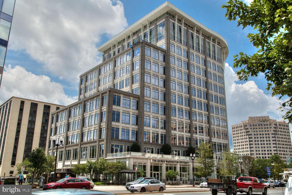 1050 N TAYLOR STREET 1-710