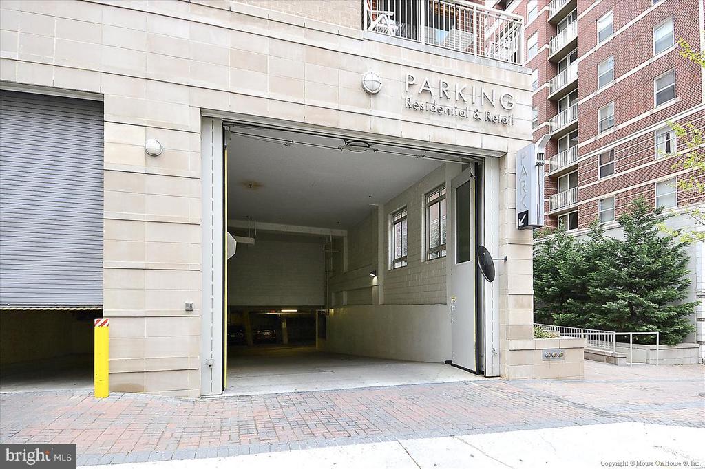 820 N POLLARD STREET 812