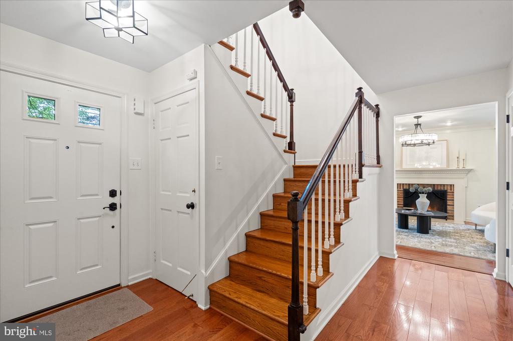 2232 MILITARY ROAD