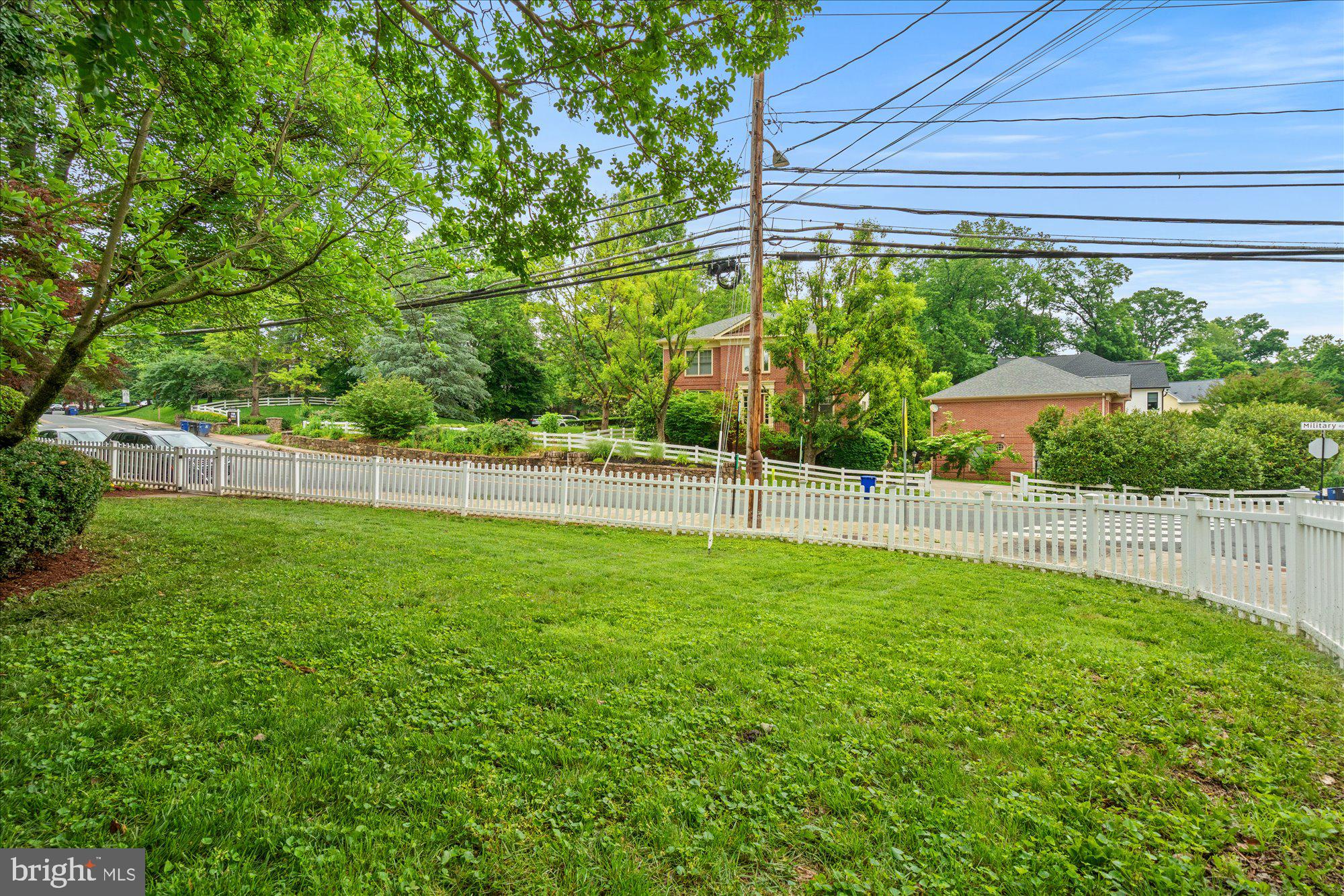 2232 MILITARY ROAD
