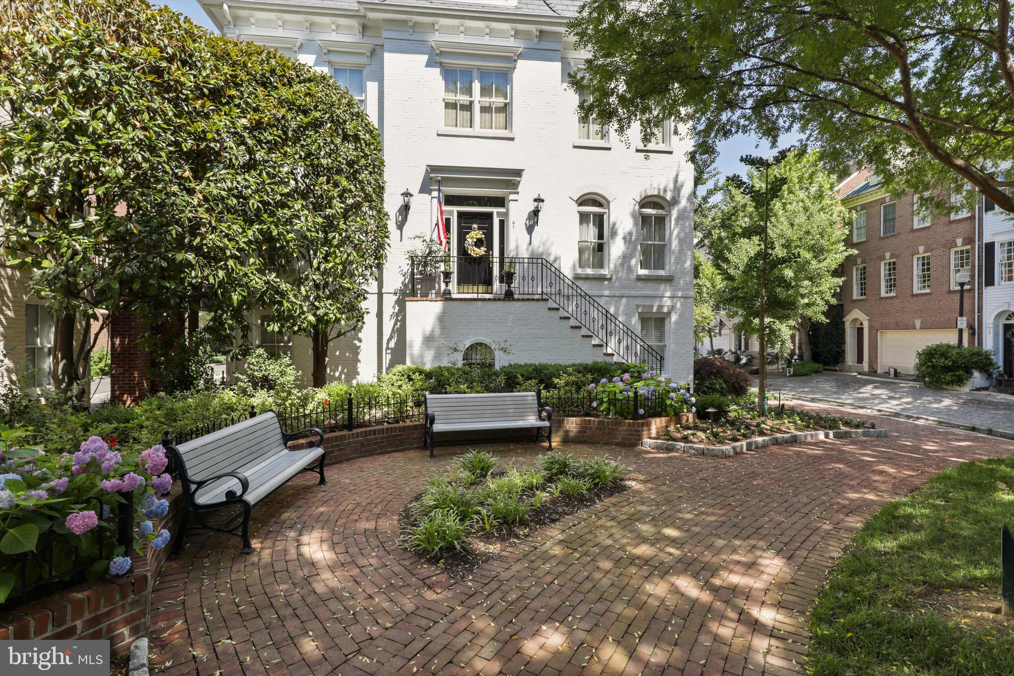 31 ALEXANDER STREET