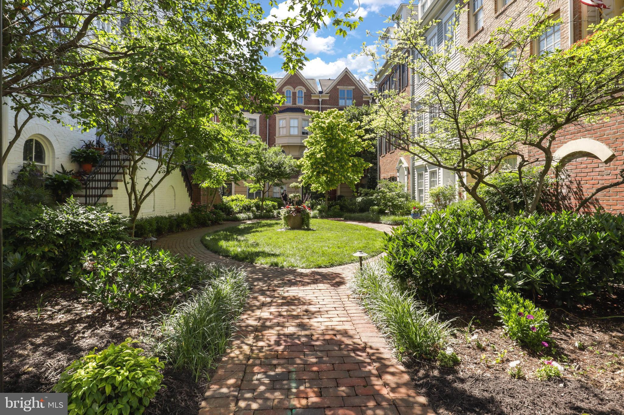31 ALEXANDER STREET