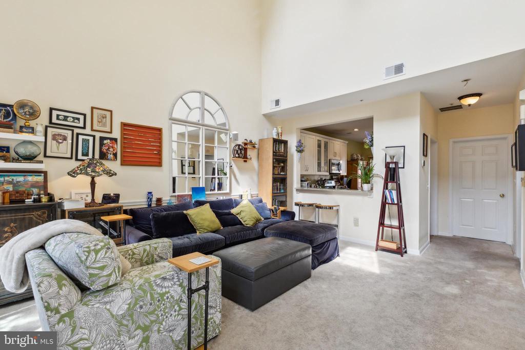 1605 HUNTING CREEK DRIVE B