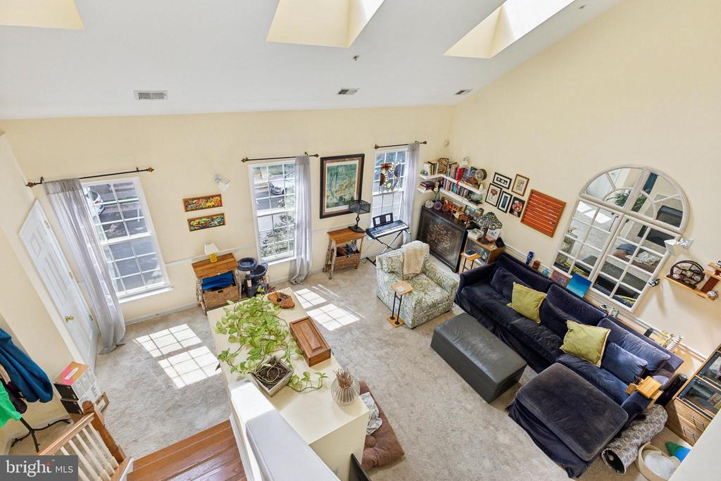 1605 HUNTING CREEK DRIVE B