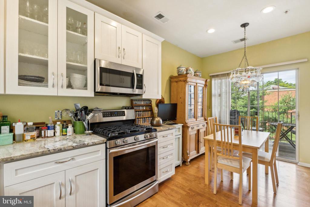 1605 HUNTING CREEK DRIVE B
