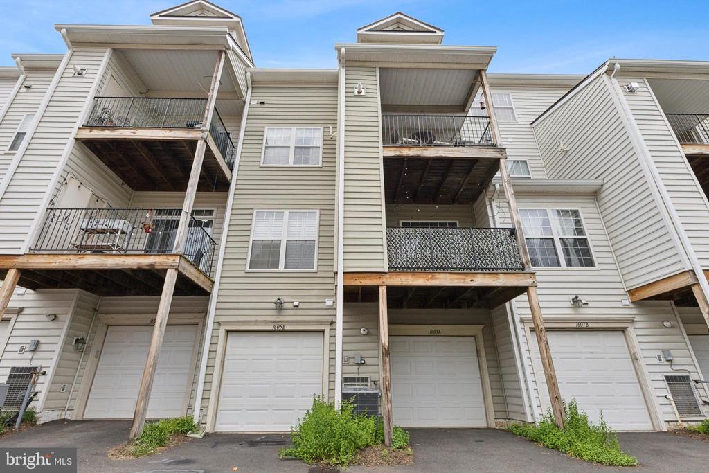 1605 HUNTING CREEK DRIVE B