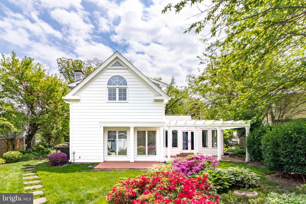 3110 CIRCLE HILL ROAD