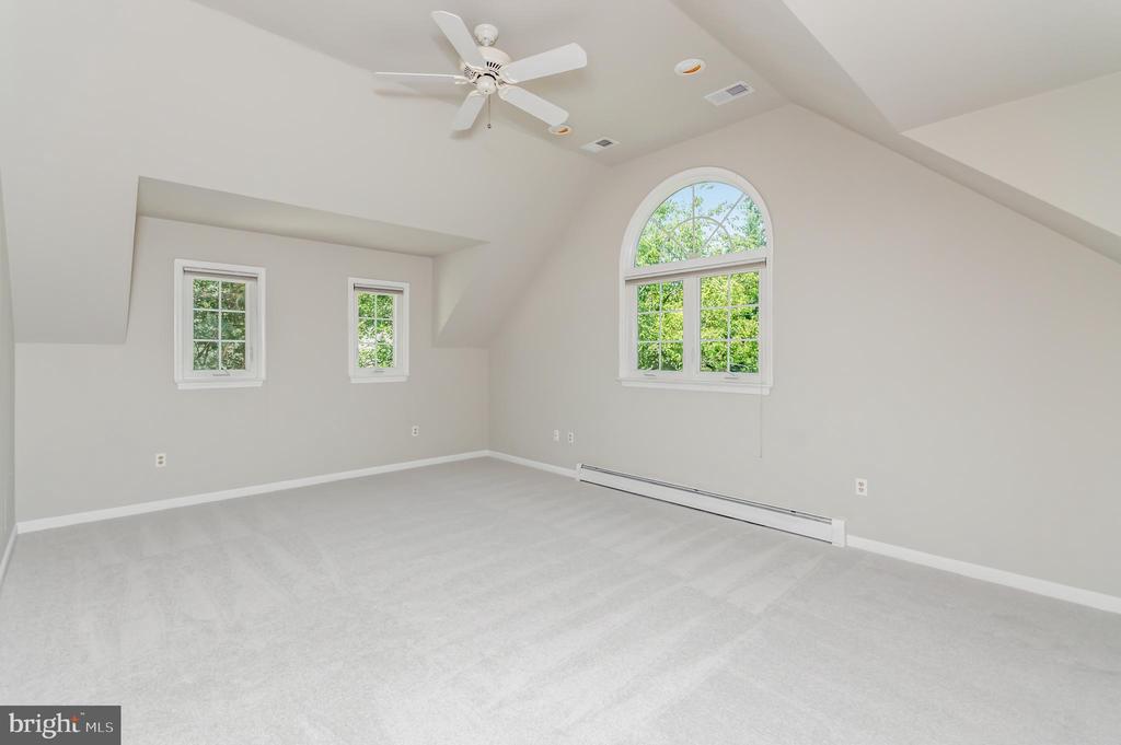 3110 CIRCLE HILL ROAD