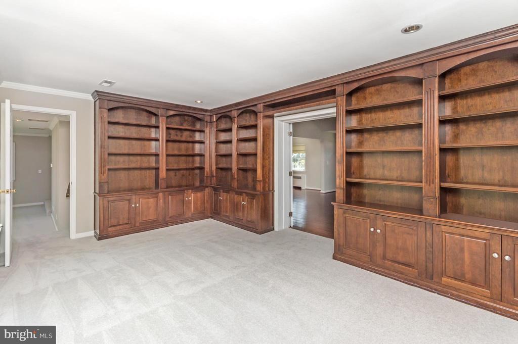 3110 CIRCLE HILL ROAD