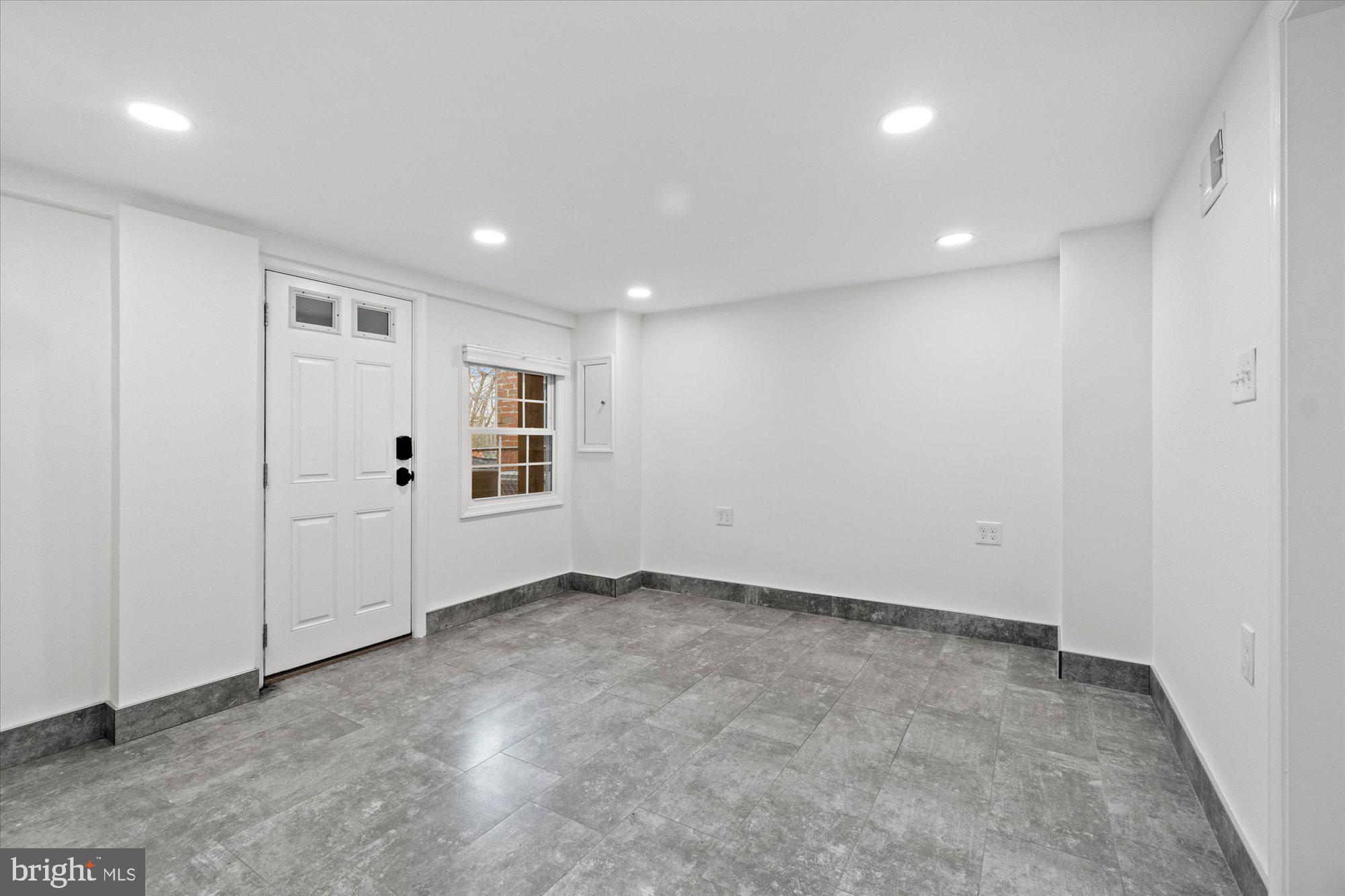 14 E LINDEN STREET
