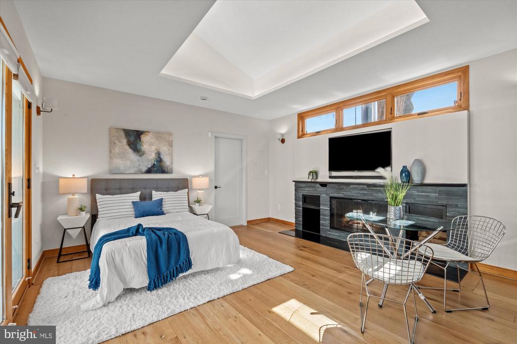 9 E DEL RAY AVENUE