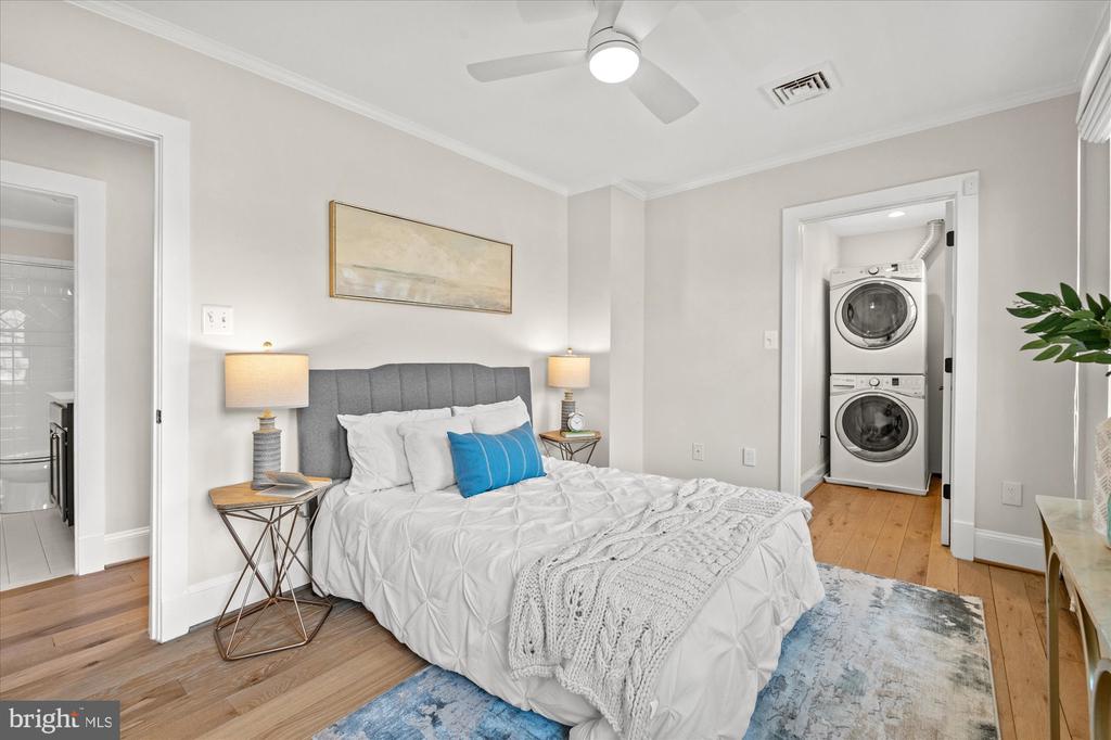 9 E DEL RAY AVENUE